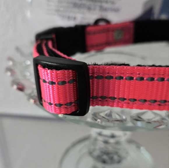 Fuzzy Friends Reflective Dog Collar - PINK - NEW in Bag - Picture 2 of 8